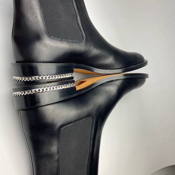Givenchy Chain Trim Chelsea Boots - Picture 5 of 13